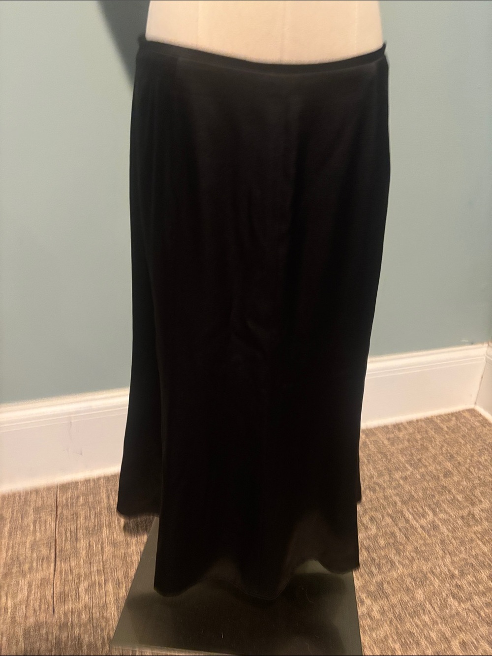 Tahari Black Silk Blend Slip Skirt